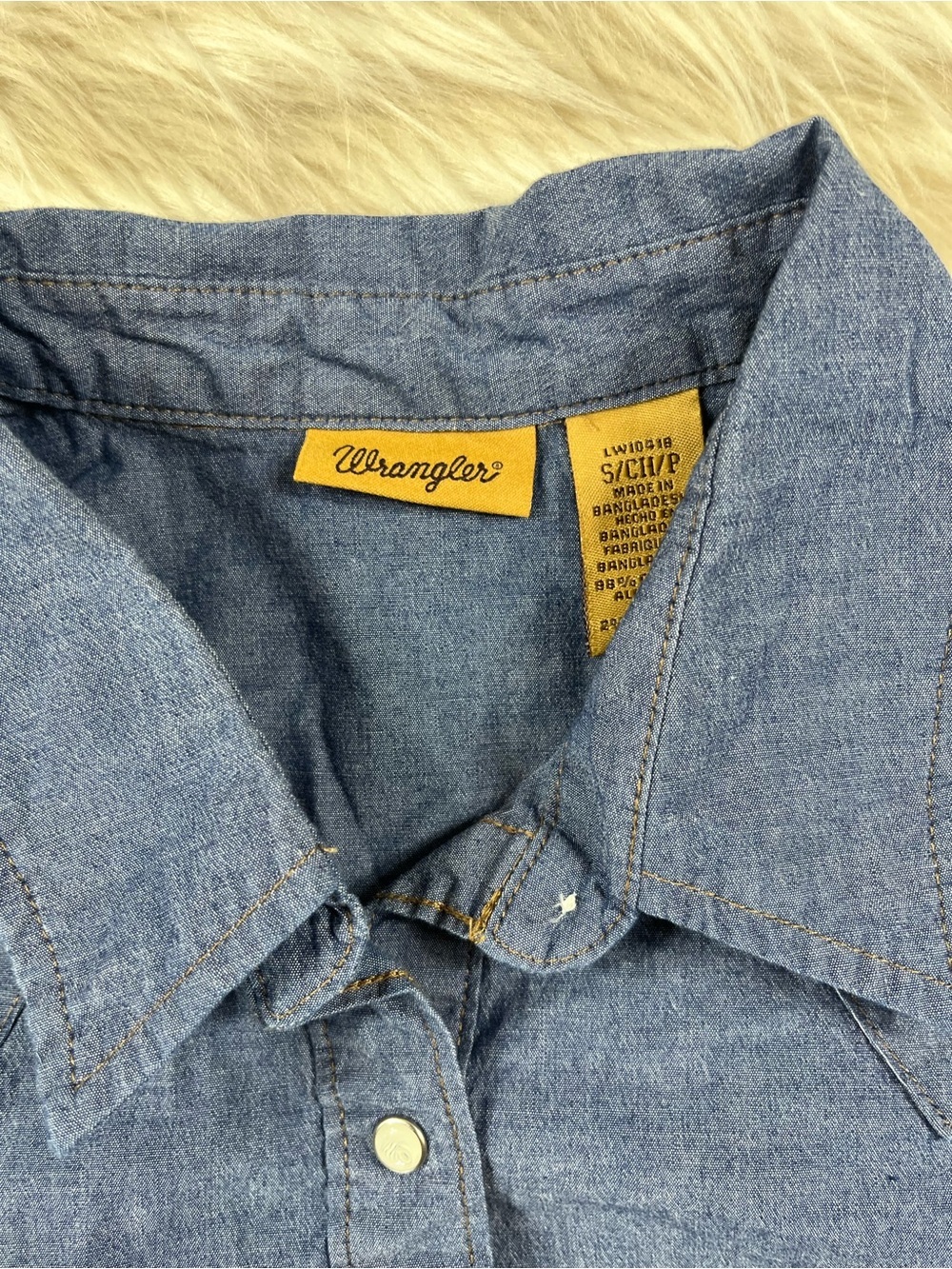 Wrangler Pearl Snap Shirt Women's S Blue Hatch - Picture 3 of 8